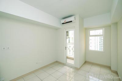 Apartemen Springlake Summarecon Bekasi - Unfurnished Studio with AC at 26th Pool View The Springlake Summarecon Apartment By Travelio