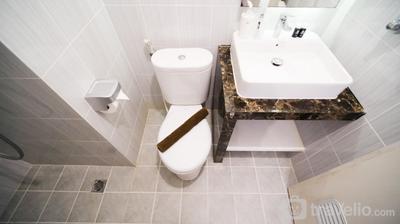 Apartemen Puncak Dharmahusada - Spacious 3BR Combined at Puncak Dharmahusada Apartment By Travelio