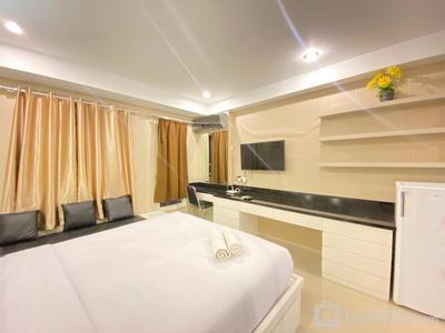 Apartemen Galeri Ciumbuleuit 2 - Beautiful Studio Room at Galeri Ciumbuleuit 2 Apartment with City View By Travelio