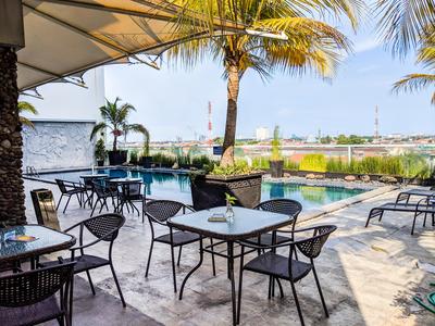 Apartemen The Square Surabaya - Best Choice and Homey Studio at The Square Apartment By Travelio