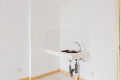 Apartemen M-Town Residence - Nice Unfurnished 3BR Apartment at 27th Floor M-Town Residence By Travelio