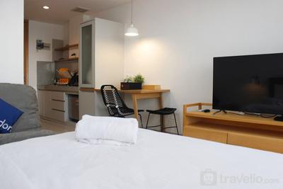 Apartemen Beverly Dago - Comfy and Artsy Studio at Beverly Dago Apartment By Travelio
