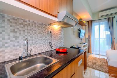 Apartemen Grand Dhika City - Homey and Relaxing Studio Grand Dhika City Apartment By Travelio