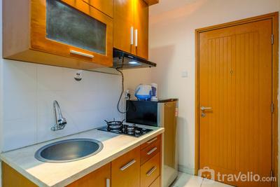 Apartemen Cinere Bellevue Suites - Cozy Living Studio Room at Cinere Bellevue Suites Apartment By Travelio