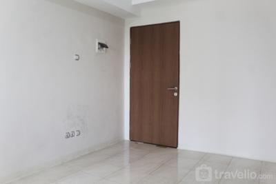 Apartemen Green Lake View - Studio Unfurnished at 5th Floor with AC Green Lake View Apartment By Travelio