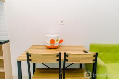 Apartemen Emerald Bintaro - Comfort 2BR Apartment at Emerald Bintaro By Travelio