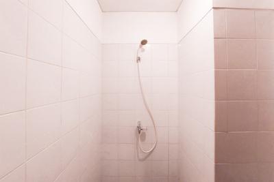 Apartemen Eco Home Residence - Comfy Unfurnished Studio Apartment with AC at Eco Home Residence By Travelio