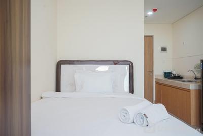 Simply Look Studio Apartment at B Residence By Travelio