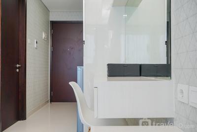 Apartemen Puri Mansion - Comfy and Minimalist Studio at Puri Mansion Apartment By Travelio