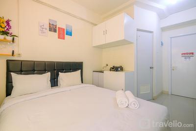 Apartemen Green Pramuka City - Studio Room at Green Pramuka City Apartment By Travelio