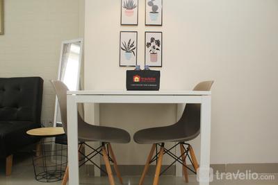 Apartemen Grand Dhika City Jatiwarna - Homey and Comfort 1BR at Grand Dhika City Jatiwarna Apartment By Travelio