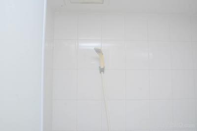 Apartemen Bassura City - Unfurnished Studio Room with AC at High Floor Bassura City Apartment By Travelio