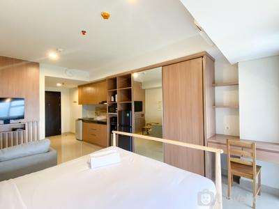 Best Homey and Cozy Studio at Orange County Apartment By Travelio