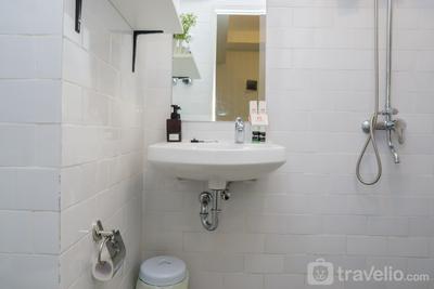 Apartemen Parahyangan Residence - Elegant 1BR Apartment Parahyangan Residence with Mountain View By Travelio