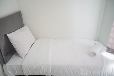 Apartemen Emerald Bintaro - Elegant and Comfy 2BR Emerald Bintaro Apartment By Travelio