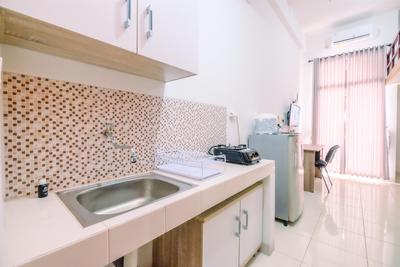 Apartemen Dave - Enjoy Living and Homey Studio Dave Apartment By Travelio