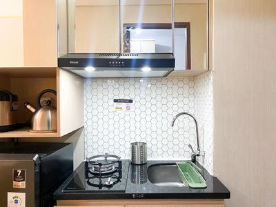 Apartemen Transpark Juanda Bekasi Timur - Modern Look and Homey Studio Apartment at Transpark Juanda Bekasi Timur By Travelio