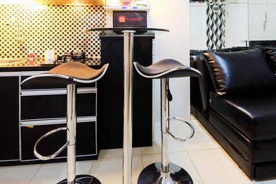 Apartemen Green Palace Kalibata - Monochrome Style 2BR Green Palace Kalibata Apartment By Travelio