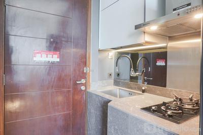 Apartemen Capitol Park Residence - Great Choice Deluxe Studio Apartment at Capitol Park Residence By Travelio