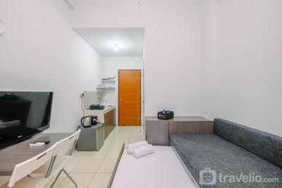Apartemen Dave - Comfortable and Minimalist Studio at Dave Apartment By Travelio