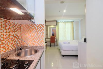 Apartemen Woodland Park Residence - Cozy Stay Studio Apartment at Woodland Park Residence By Travelio
