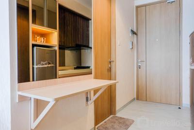 Apartemen Tree Park City Cikokol - Elegant Studio Apartment at Tree Park City Cikokol By Travelio
