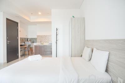 Apartemen Aspen Residence - Modern Look and Restful Studio Apartment Aspen Residence By Travelio