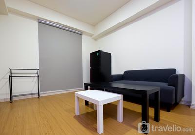 Apartemen Meikarta - Comfortable 2BR with Workspace at Meikarta Apartment By Travelio