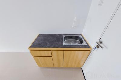 Apartemen Urbantown Serpong - Unfurnished Studio with AC at 18th Floor Urbantown Serpong Apartment By Travelio