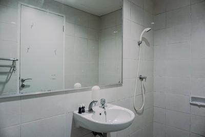 Apartemen Green Bay Condominium - Stunning and Spacious 2BR Green Bay Condominium Apartment By Travelio