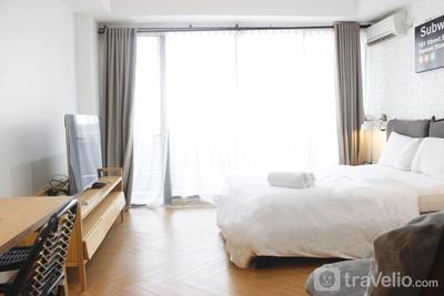 Apartemen Beverly Dago - Comfy and Artsy Studio at Beverly Dago Apartment By Travelio