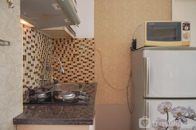 Apartemen Seasons City Latumenten - Best Price and Homey Studio Apartment Seasons City By Travelio