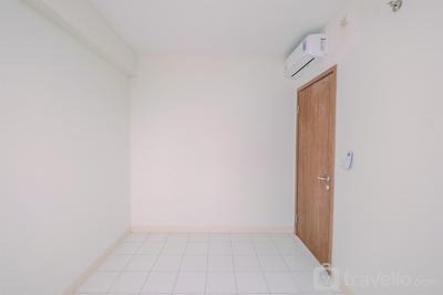 Apartemen Podomoro Golf View - Unfurnished 2BR with AC at 23rd Floor Podomoro Golf View Apartment By Travelio