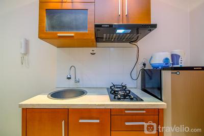 Apartemen Cinere Bellevue Suites - Cozy Living Studio Room at Cinere Bellevue Suites Apartment By Travelio