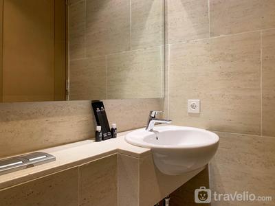 Apartemen Taman Anggrek Residence - Nice and Elegant Studio Apartment at 31th Floor Taman Anggrek Residence By Travelio