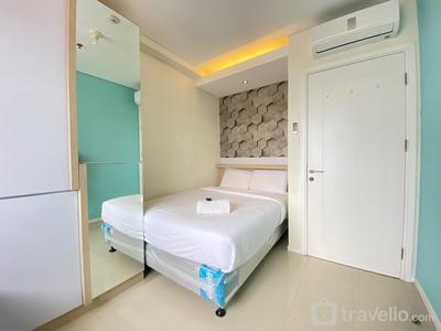Apartemen Parahyangan Residence - Homey and Clean 1BR Apartment at Parahyangan Residence By Travelio