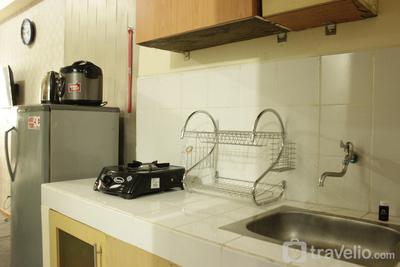 Apartemen Suites @Metro - Quiet and Comfy Studio at The Suites @Metro Apartment By Travelio