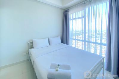 Best Strategic 1BR at Puri Mansion Apartment By Travelio