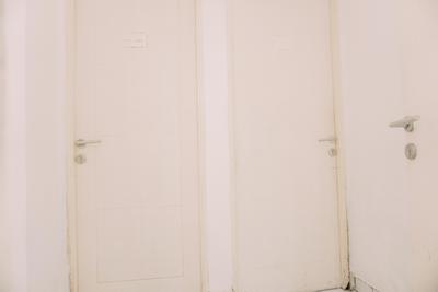 Apartemen Aeropolis Residence - Minimalis 2BR Unfurnished with AC Apartment at Aeropolis Residence By Travelio