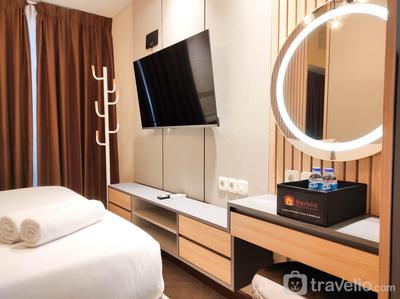 Comfy Studio at Vida View Makassar Apartment By Travelio