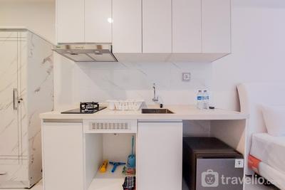 Apartemen Sky House Alam Sutera - Simply Design Studio Room Sky House Alam Sutera Apartment By Travelio