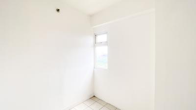 Apartemen Green Pramuka City - Unfurnished 2BR Apartment with AC at 18th Floor Green Pramuka City By Travelio