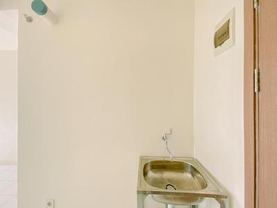 Apartemen Podomoro Golf View - Warm Studio Unfurnished with AC at Podomoro Golf View Apartment By Travelio