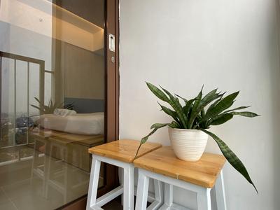 Apartemen LRT City Jatibening - Modern Look Studio at Gateway Park LRT City Bekasi Apartment By Travelio