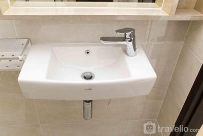 Apartemen Mustika Golf Residence - Comfy and Minimalist Studio Apartment at Mustika Golf Residence By Travelio