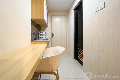 Relaxing Studio at De Prima Apartment By Travelio