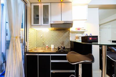 Apartemen Green Palace Kalibata - Monochrome Style 2BR Green Palace Kalibata Apartment By Travelio