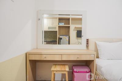 Apartemen Green Park View - Warm and Minimalist Studio at Green Park View Apartment By Travelio