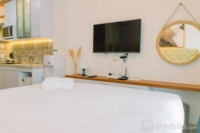 Apartemen B Residence - Cozy Stay Studio Apartment at B Residence near AEON Mall By Travelio