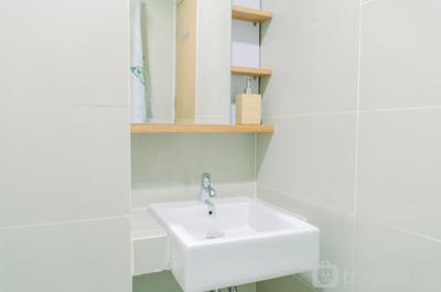 Apartemen B Residence - Cozy Stay Studio Apartment at B Residence near AEON Mall By Travelio